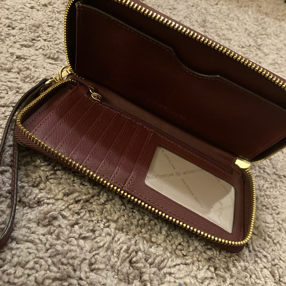 Michael Kors Wallet - Picture 2 of 2